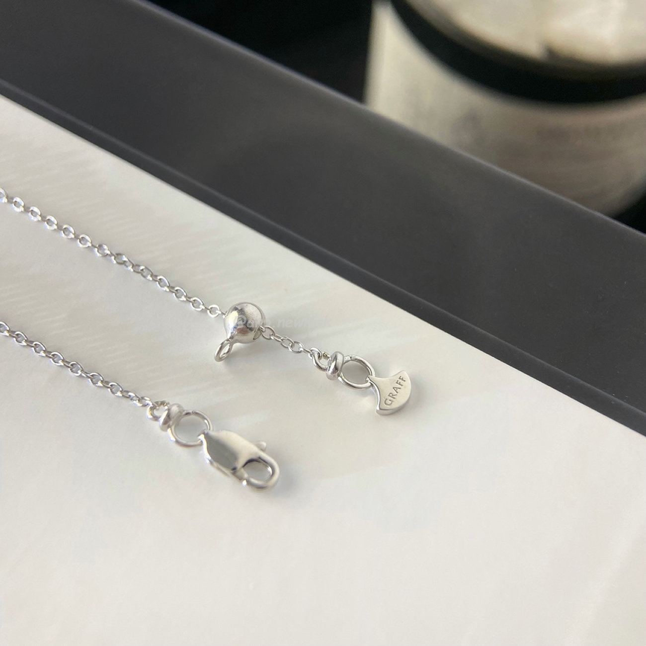 Graff Wild Flower Diamond Pendant (4) - www.newkick.vip